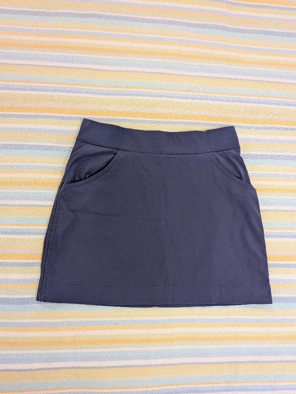 Columbia Anytime Casual Skort Size M Navy Blue Omni-Shield UPF 50 Hiking Travel